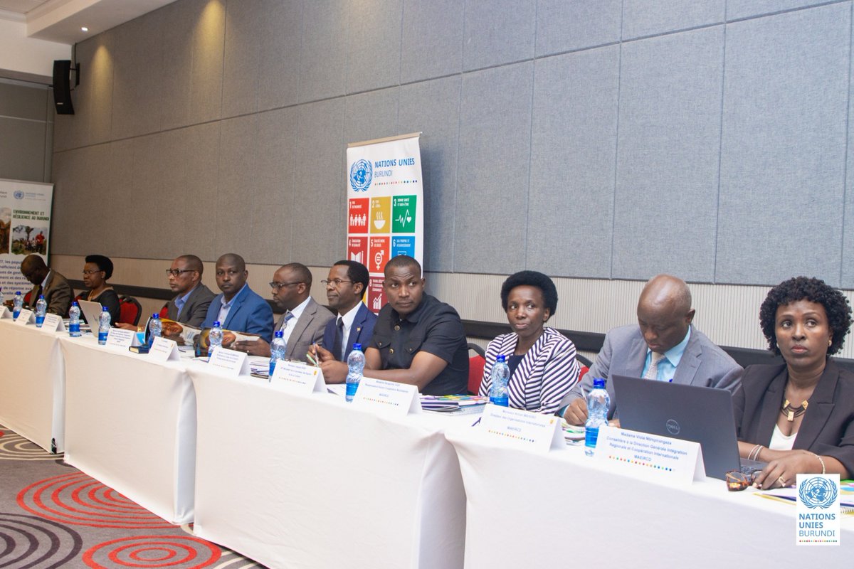 UN_Burundi's tweet image. Briefing des Secrétaires Permanents des ministères sectoriels sur le Cadre de Coopération pour le Développement Durable,cadre conjoint aligné sur les priorités nationales et les #ODD.Étape clé vers la prochaine réunion du Comité Technique Conjoint pour examiner les résultats 2025