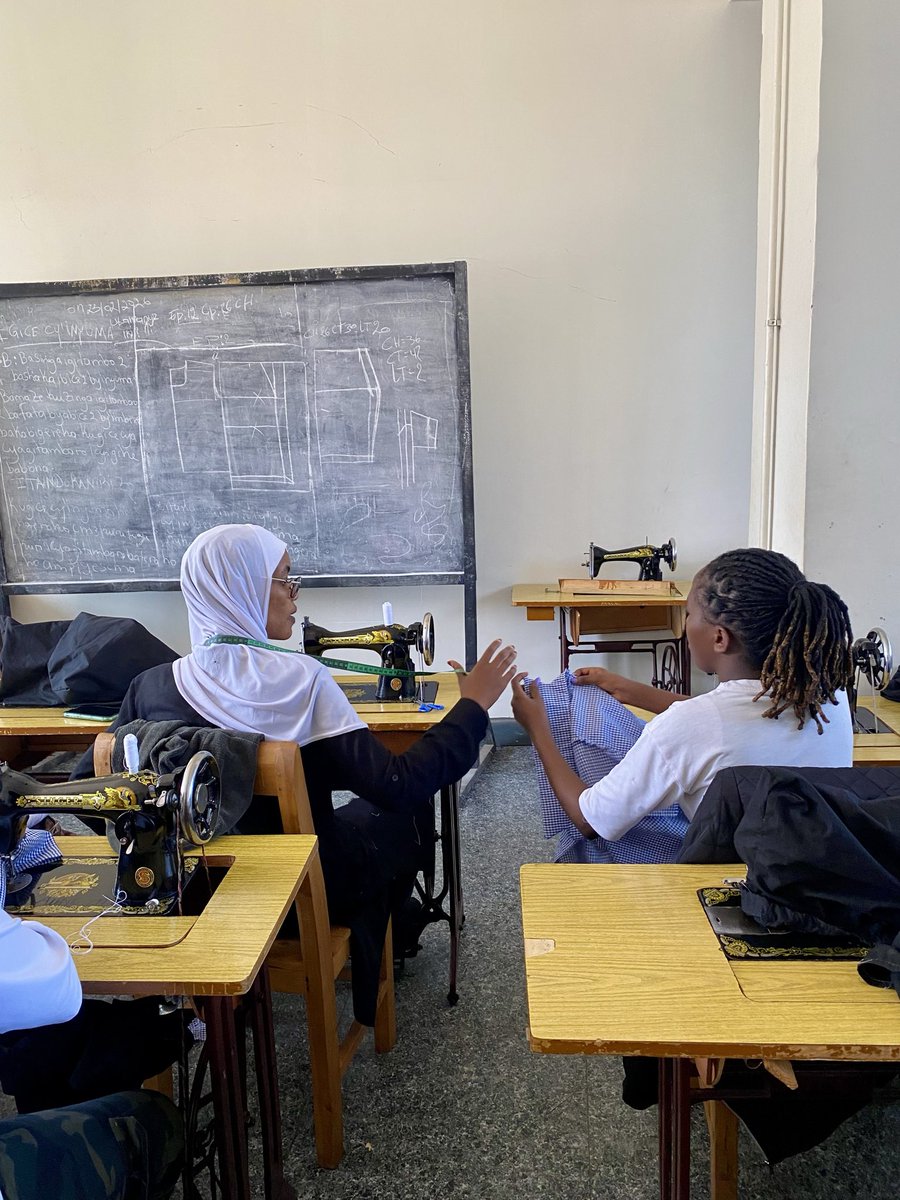 NyamiramboWomen's tweet photo. Great energy at today’s training workshop! 🚀
Participants are learning, collaborating, and building skills that will create real impact in their communities.
#TrainingWorkshop #CapacityBuilding #SkillsDevelopment #Learning #CommunityImpact #ProfessionalDevelopment https://t.co/S4mfFrRiJa