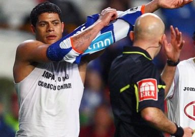 15年前、1人のブラジル人選手がイエローカード覚悟でユニフォームを脱ぎ、メッセージを伝えた事を忘れない

“JAPÃO, O MEU CORAÇÃO CHORA
（日本、私の心は泣いている）”

ありがとうフッキさん🥹