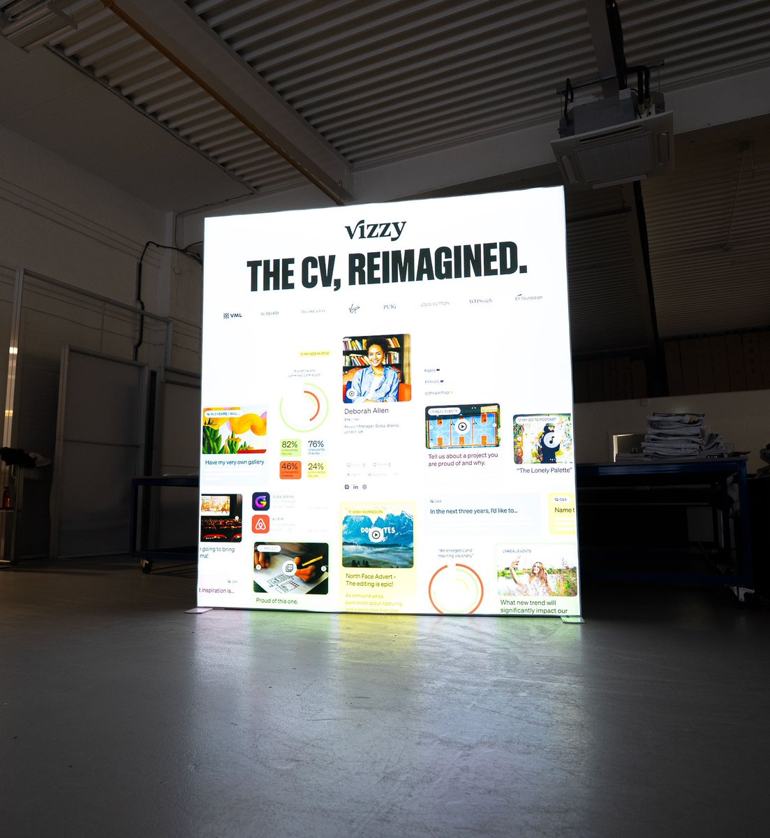 XLDisplays's tweet image. We had to get a photo of this 2m x 2.25m FABRILUX® LED Lightbox for Vizzy. The layout of the images &amp;amp; the how bright the display was definitely caught our attention!

2m x 2.25m FABRILUX® LED Lightbox buff.ly/dV4OTsU
LED Lightbox buff.ly/Is8LFtE

#ledlightbox