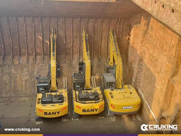 Crukingcn's tweet image. We exported two XCMG XE215C crawler excavators and one XCMG XC948 wheel loader to Solomon Islands.
⛴️⛴️⛴️
Choose XCMG for powerful performance, proven reliability, and equipment built to handle the toughest jobs. 🚜💪
#xcmg #wheelloader #excavator #heavyequipment