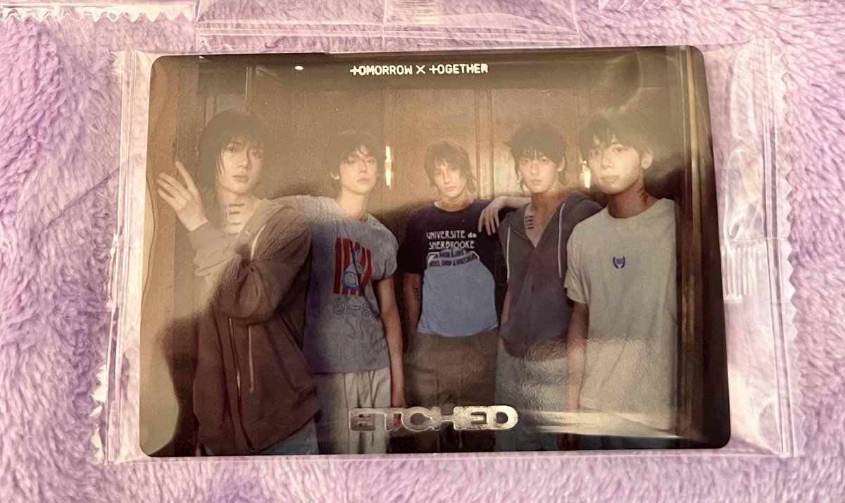 masako0362's tweet photo. TXT ツインウエハース 交換

譲：画像1枚目
ETCHED 集合

求：画像2枚目
STARLIGHT 集合

郵送での交換希望です 📮
ウエハースなし
お気軽にお声掛けください ˖ ࣪⊹

#txt交換 https://t.co/NXuWqZ2HRt