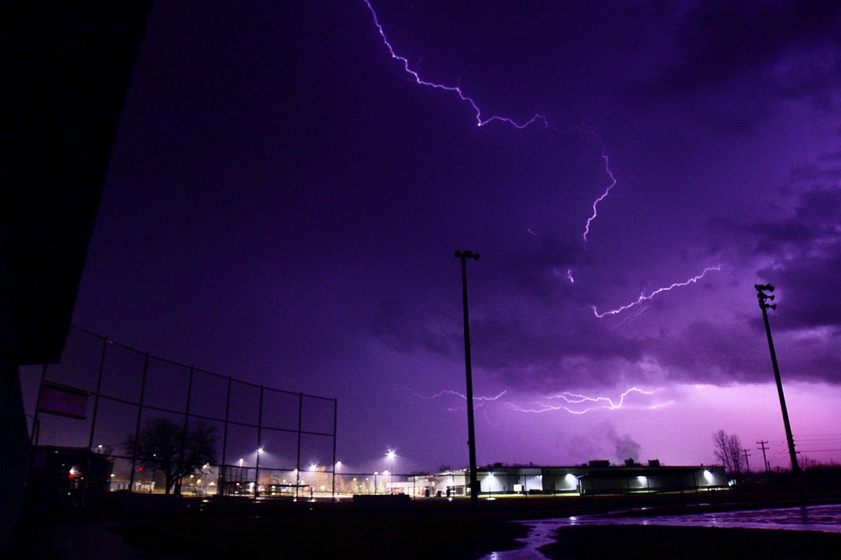 Peninsula Storm Chaser tweet media