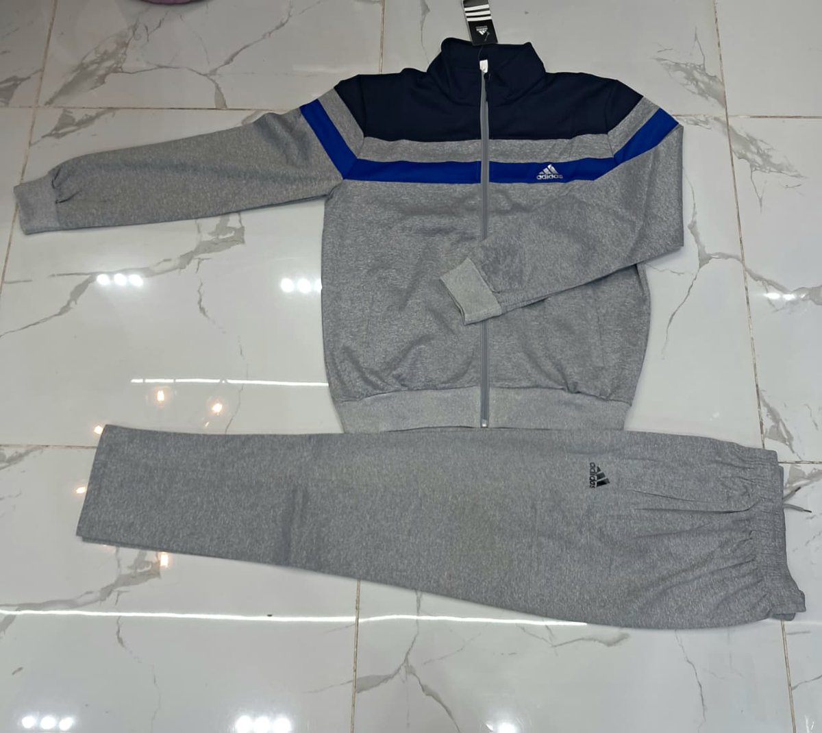 _Amacollection's tweet photo. 🔥 Under Armour & Adidas Tracksuits
💰 KES 2,300 only
📏 Sizes M–4XL
Stylish, warm & perfect for workouts or casual wear.
📞 0797732458
#AmaCollection #TracksuitsKenya #AdidasKenya #UnderArmourKenya https://t.co/JWmC82ykoJ