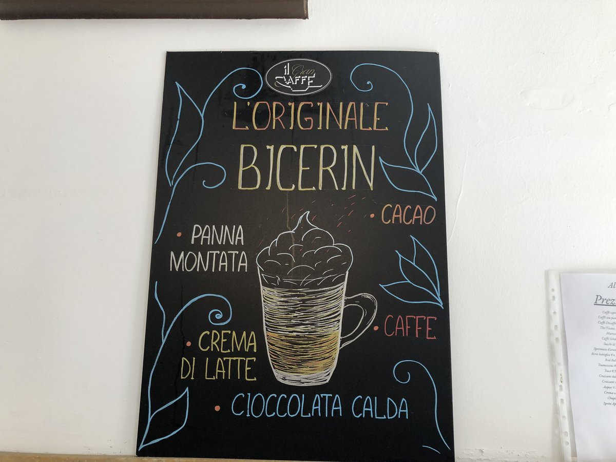 KaaamuraTravel's tweet photo. イタリアのトリノ名物「ビチェリン」
大量の生クリームとホットチョコレートとエスプレッソが三位一体してる激ウマ飲み物なんだけど、日本で流行りませんかね？？？ https://t.co/gWj7xDDrLw
