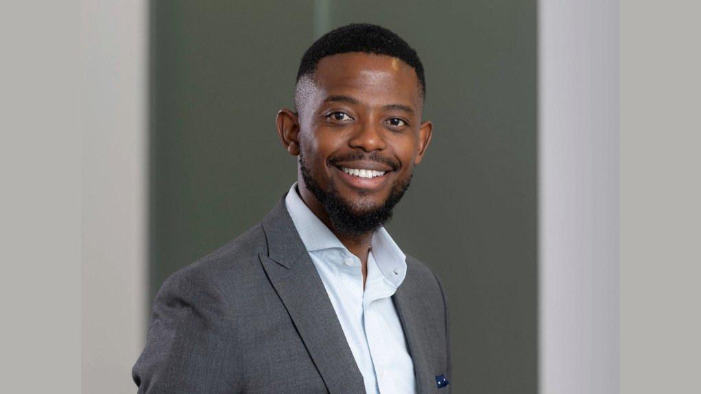 MiningWeekly's tweet image. [𝐅𝐄𝐀𝐓𝐔𝐑𝐄𝐒 𝐍𝐄𝐖𝐒] While SA’s mining sector demonstrates “pockets of excellence” in digitalisation and AI, its overall maturity remains uneven, as many programmes still stall at pilot stage , says @BCG . Read more: bit.ly/4deY1nI 

#Mining #AI #Digitalisation