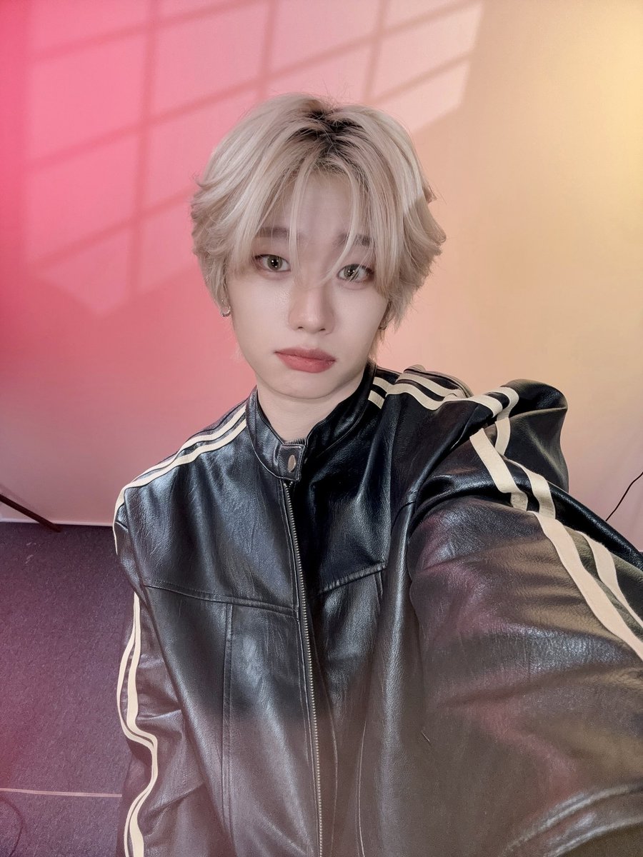 DoryunYoelFRFan's tweet image. ✳️•{ TWITTER }•{100326}•✳️

#YOEL

On va bientôt pouvoir se revoir Aiming 🫢❤️

#AIMERS #에이머스 #요엘 
{••••••}
©️: @AIMERS_AMRS
--&amp;gt;☔--&amp;gt;🇨🇵