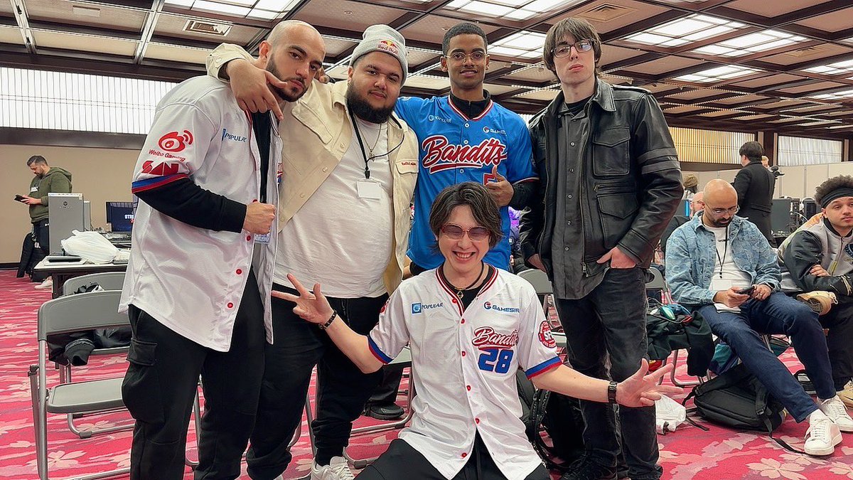 アール/Aru tweet media