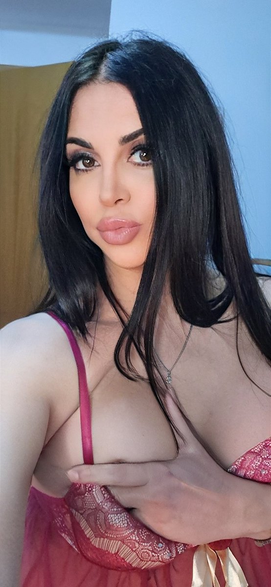 MargotTrans's tweet photo. VOGLIE PARTICOLARI OGGI PIÙ CHE MAI PER GIOCARE E GODERE INSIEME...!! 💋💋💥💥🐷🐽🐖
Ti aspetto per divertirci e godere insieme te su: https://t.co/PS1SdnMcMF insieme!!
 #hot #show #camgirl #fetish #italiancamgirl #mistress 
Online adesso su @MondoCamGirls https://t.co/IZzlWxqkDD
