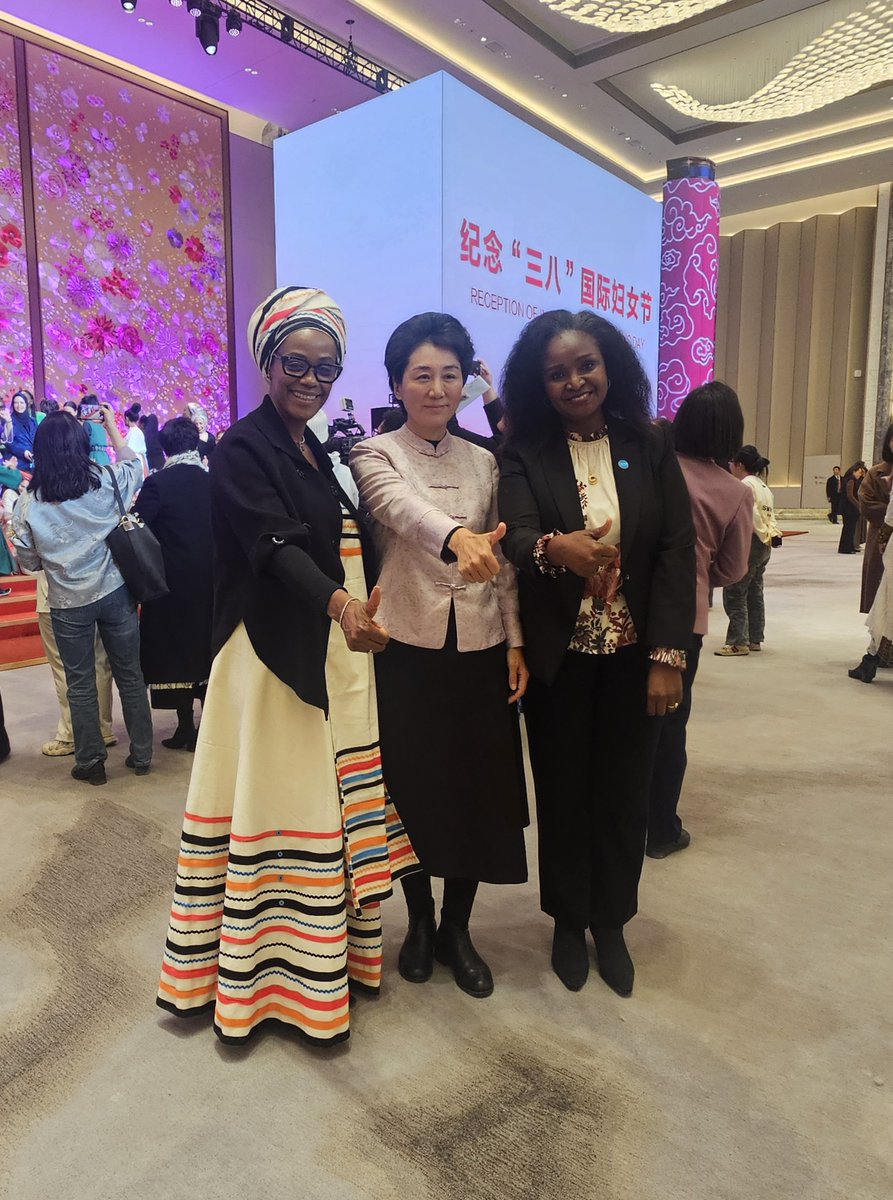 UNAIDS_CN's tweet photo. UOD’s first #UNDay in China!
@EvaKiwango attended the UN High-Level Dialogue on Rights, Justice &amp; Action for All Women and Girls, followed by 🇨🇳 ACWF #IWD reception. Honoured to meet China’s eMTCT pioneer Ms. Song Li (ACWF). Together we advance women’s rights and health equity✨ https://t.co/jsWo49Jt2u