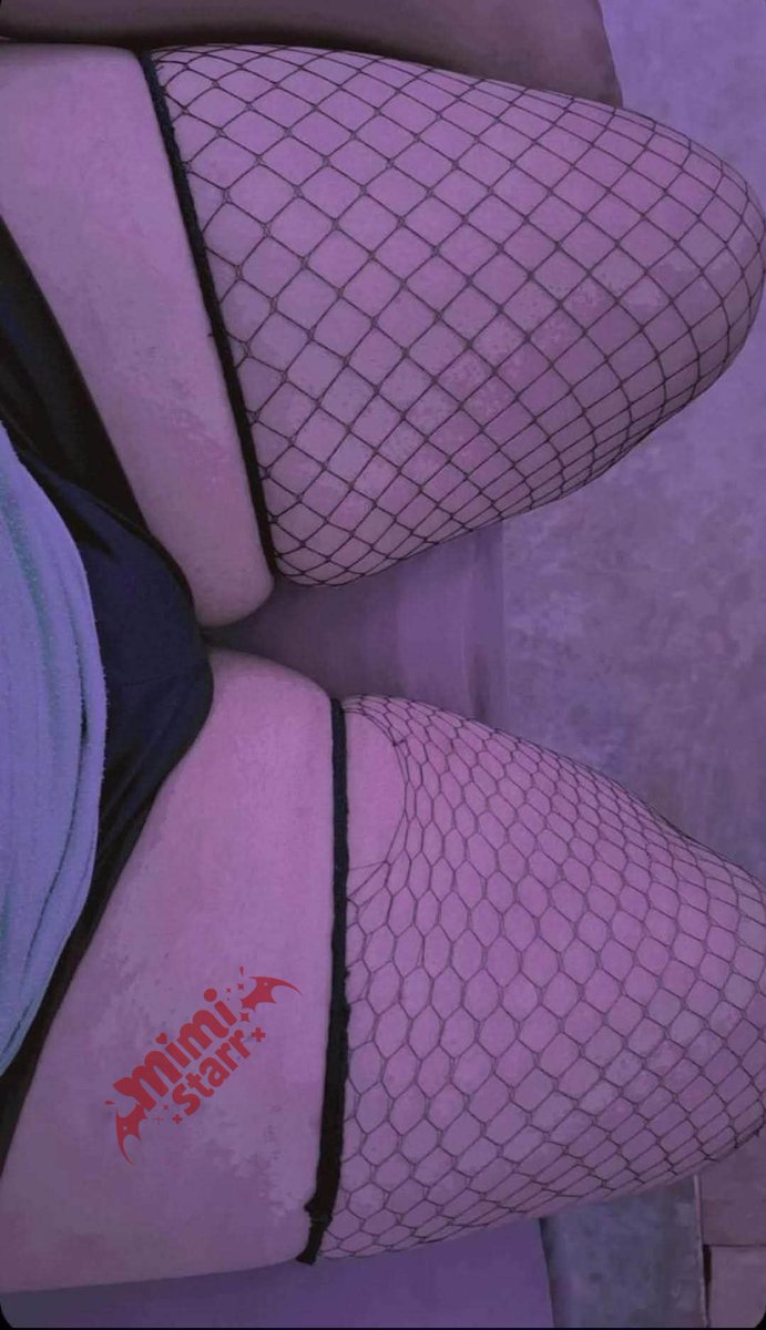 Mimii_starr's tweet photo. Crees que mis muslos gordos y blanditos aguantan tu verga gruesa metida justo en medio?🍆🥵 https://t.co/mIMZgtvynL