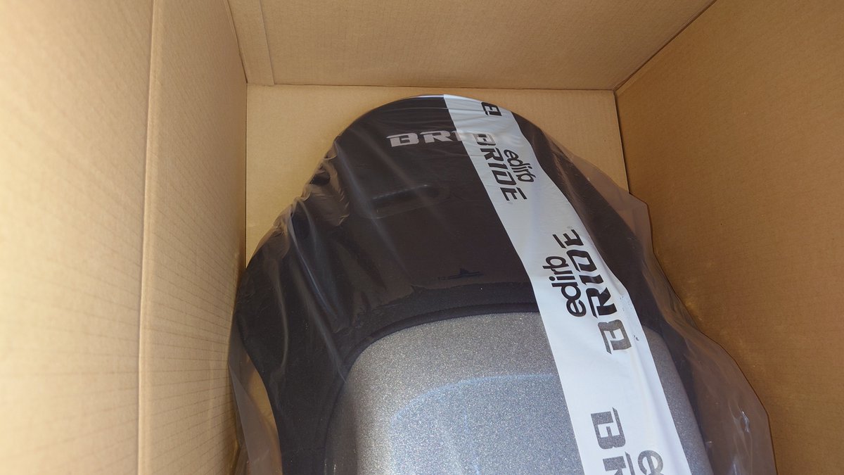 hikichi_'s tweet photo. 大物が届いてしまった
自分で付けてしまうかなぁ🤔 https://t.co/s9rJ7d11mo