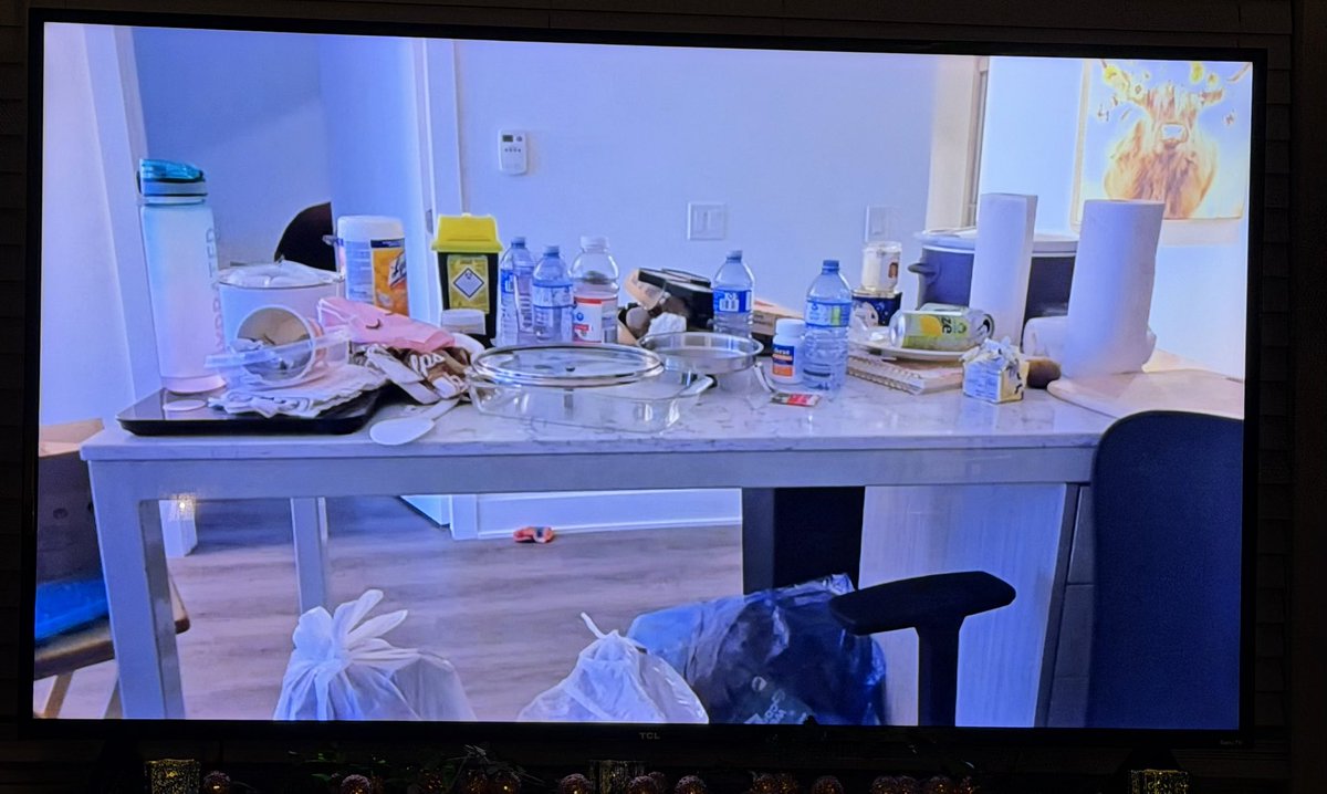 This is absolutely nuts to me … put your  shit away - throw your garbage out!  She really is so nuts to watch 😂