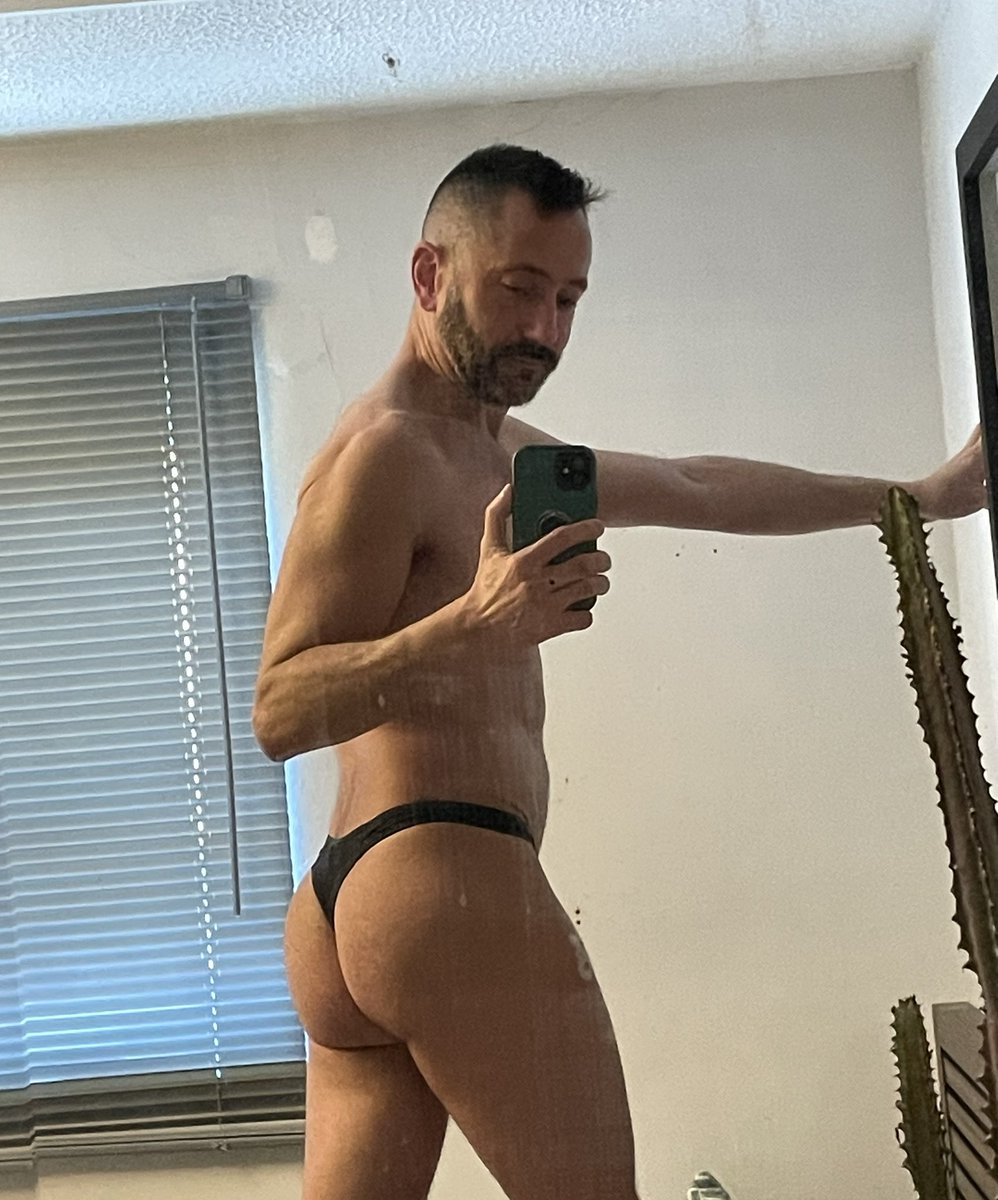 Sam Wallis tweet media