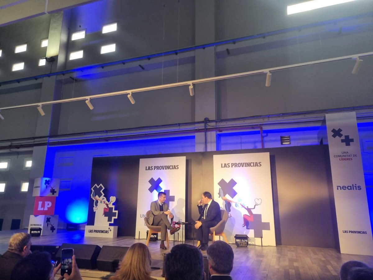 CLUB DE ENCUENTRO MB tweet media