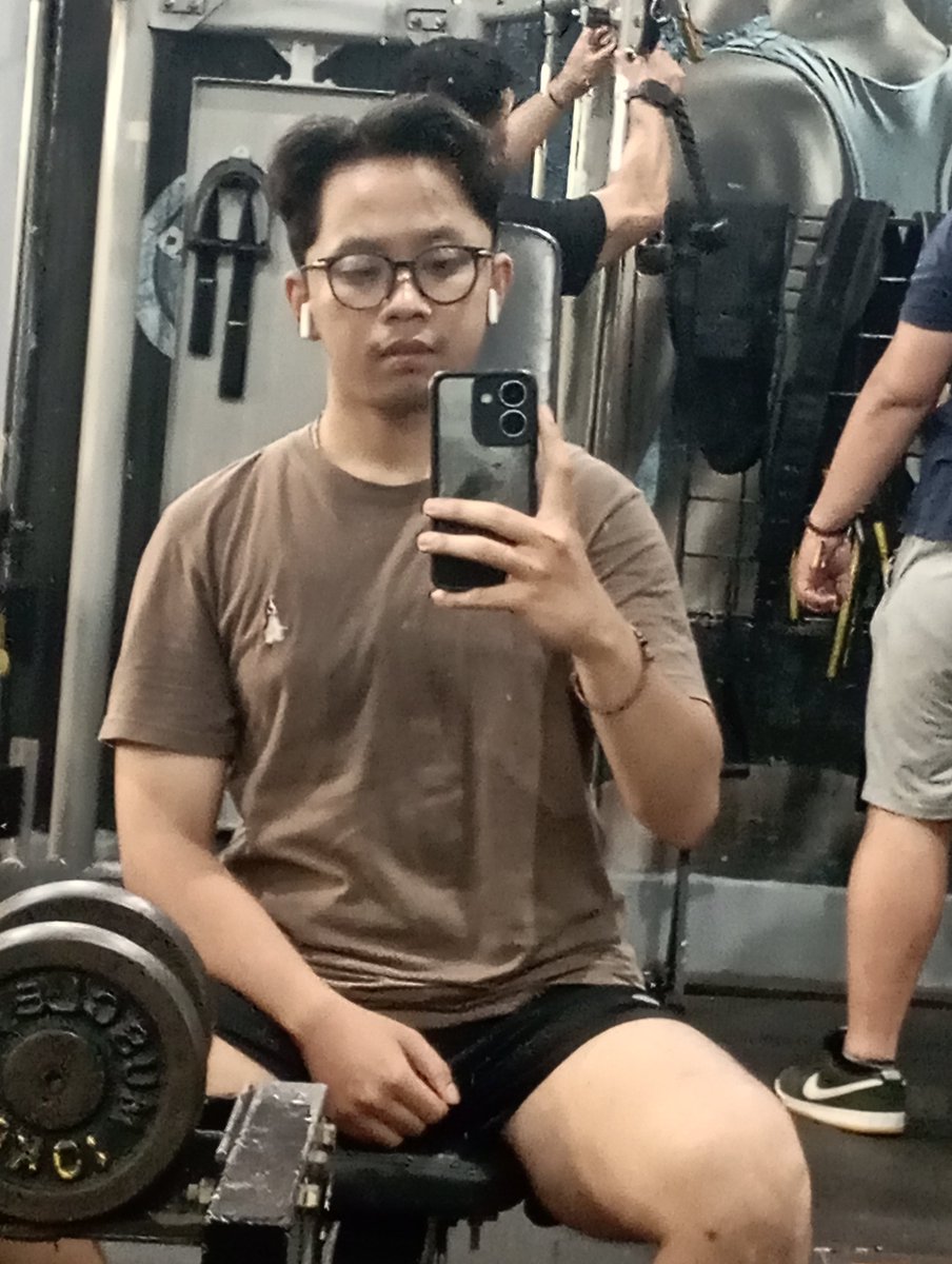 Nanasss🍍 tweet media