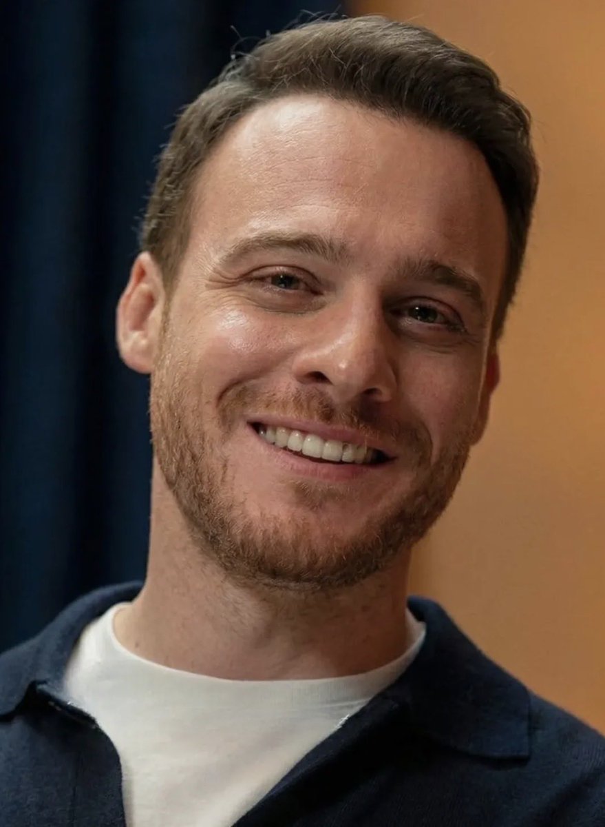 Buenos días para todas, feliz miércoles, que no nos falte ni la empatía ni el respeto por lo que hacen las demás 😘😘🫂🫂🫶🏻🫶🏻🤘🏻🫵🏻 #KeremBürsin