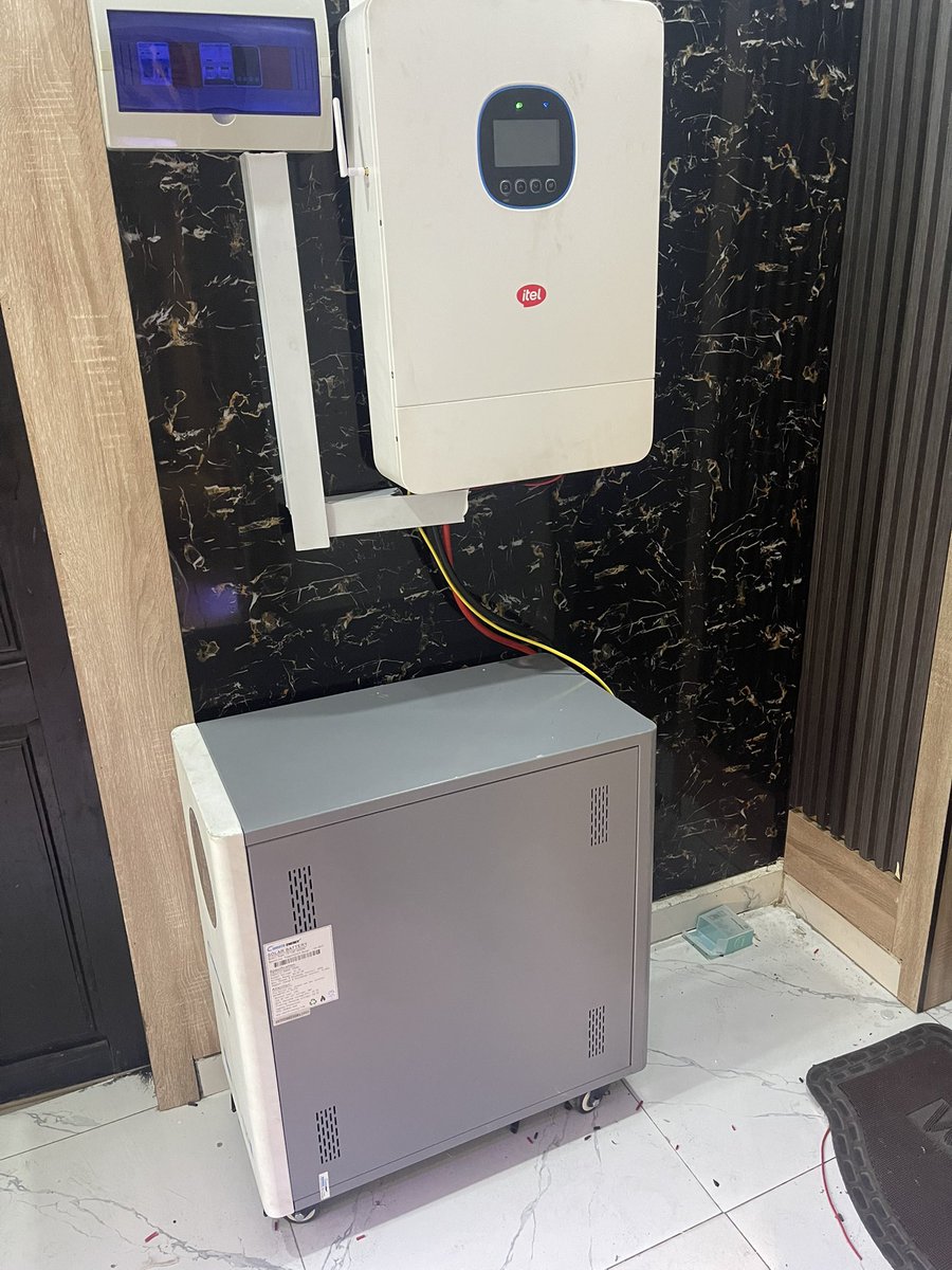 GbeleePaul's tweet photo. 8kW inverter
15kWh battery
10pcs of 650W panel

Installed at Warri Delta state.

Price 5.5m https://t.co/HrYPHPZ1QW