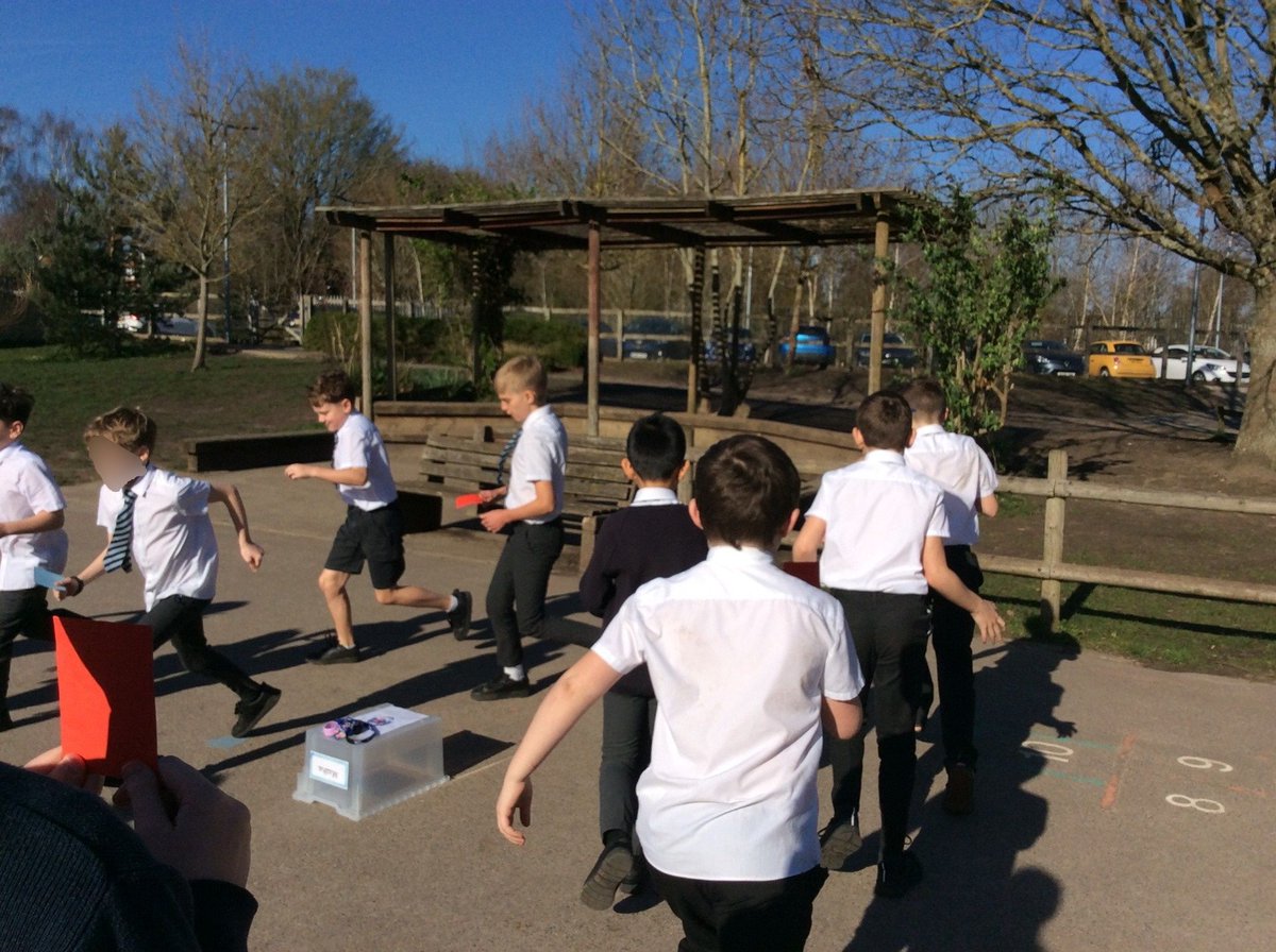 Hook Junior School tweet media