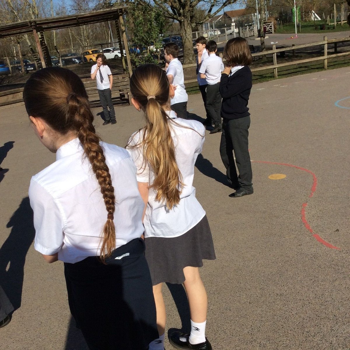 Hook Junior School tweet media