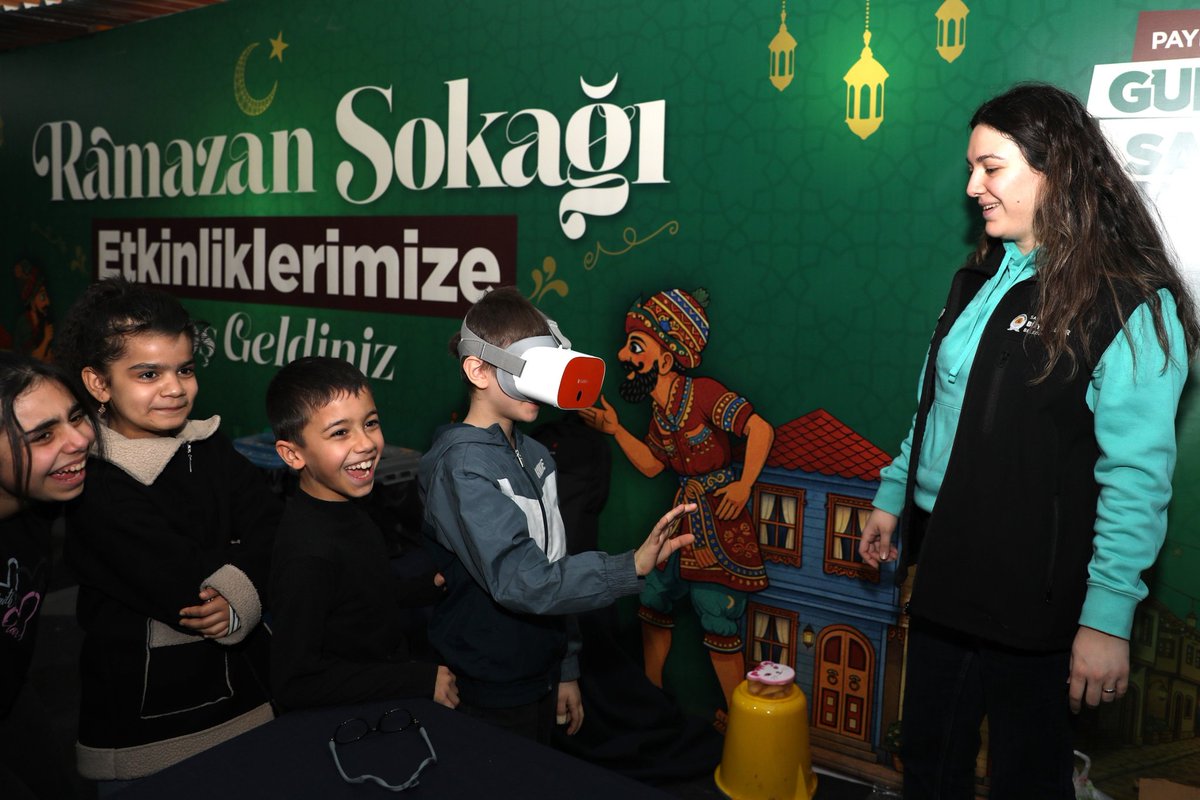 t3bilimtr's tweet photo. 🌙 Ramazan’ın bereketi bilimle buluşuyor!

Samsun’da kurulan Ramazan Sokağında çocuklar ve aileler bilim dolu etkinliklerle buluşuyor. Eğlenceli bilim uygulamalarından etkileşimli deneyimlere uzanan etkinliklerle ziyaretçilerimiz bilimi eğlenerek keşfediyor.

@BilimSamsun 🤝 https://t.co/GXwQyf8fNh