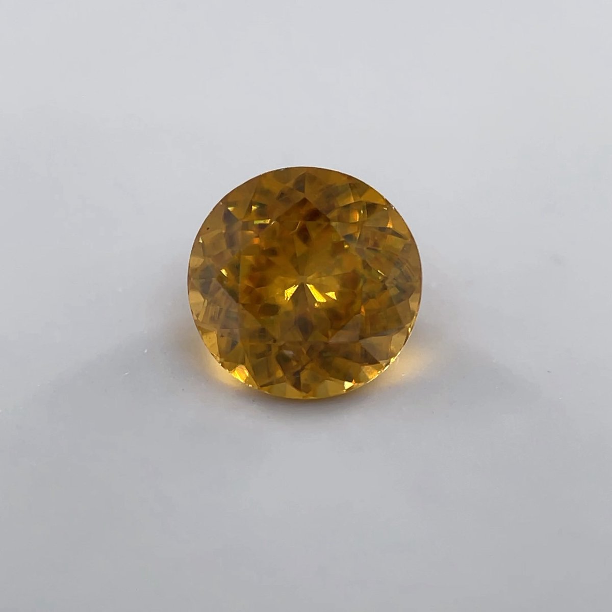 DelmiglioreJ's tweet image. 【509159】
スフェーンルース　0.97ct
5.9-6.0mm

#スフェーン #sphene 
#カピルのお店デルミリオーレ
