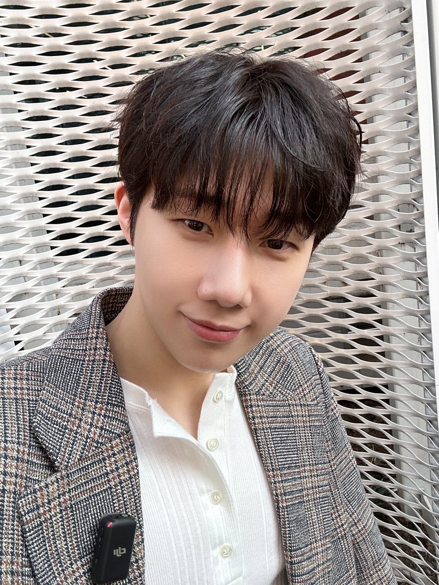 [📸] 

2026.03.11
@ 유튜브 <제이키아웃>

성수동 거리에 깜짝 등장한 성규의 자동차!🚗💨

상상만 해도 두근거리는 
성규와의 특별한 드라이브💕

여러분과 눈을 맞추며 노래하고 소통했던 소중한 시간들,
잊지 못할 거예요😘

<a href="/jaykeeout_v/">JAYKEEOUT</a>

#김성규 #KIMSUNGKYU
#유튜브 #제이키아웃
#OFFTHEMAP