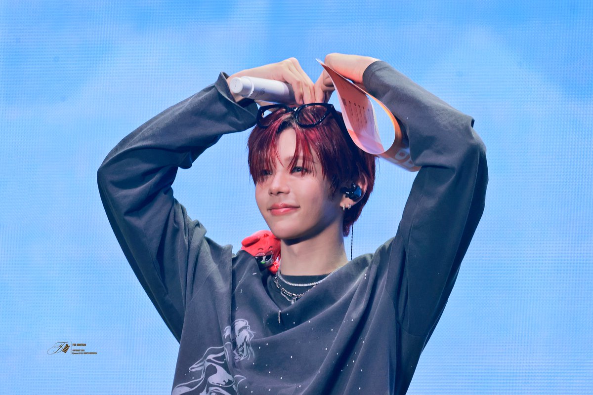 ᴊᴜɴᴇ. tweet media