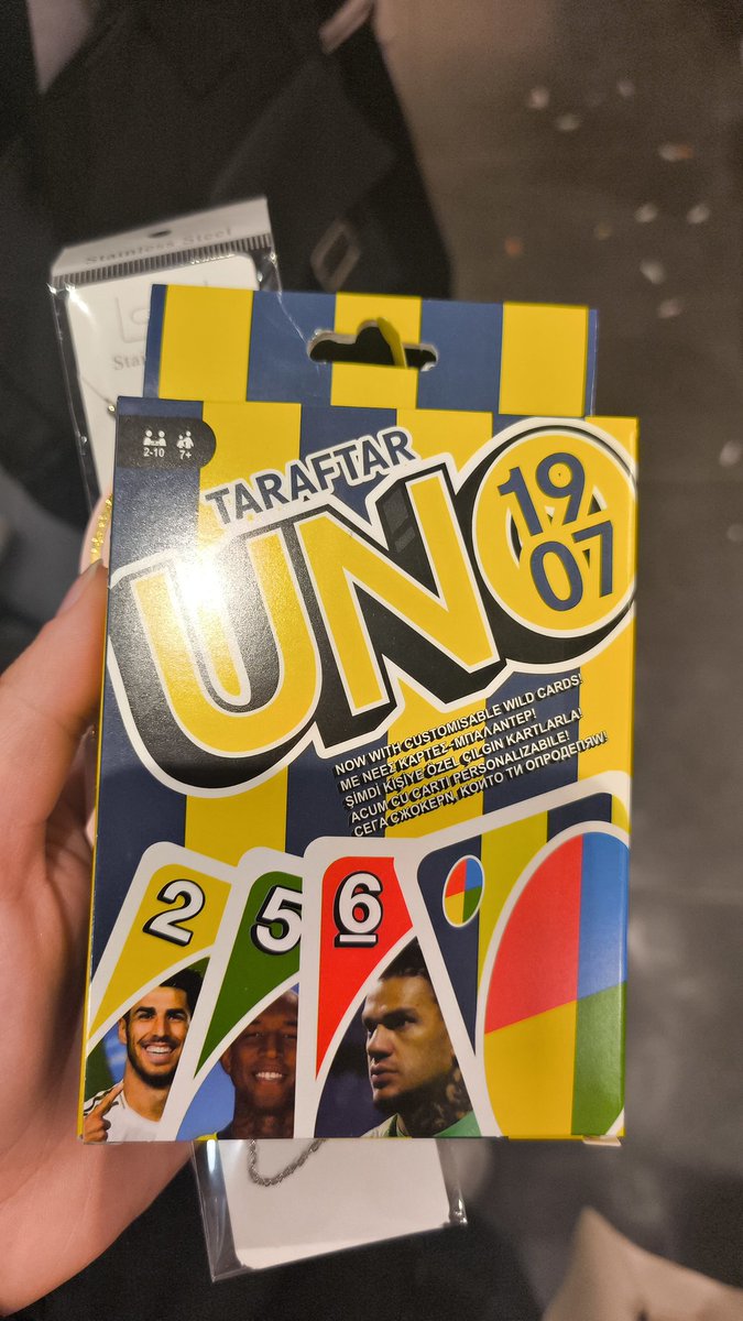 dsena_01907's tweet photo. Evet gördüğüm tüm Fenerbahçesel ürünler benim olmali https://t.co/QSeCRhELUM