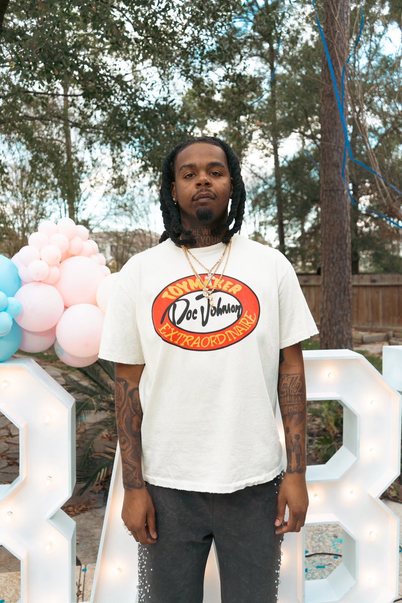HardBodYHOP's tweet photo. I put it on 💯 if I want it imma get it ‼️ https://t.co/8qpjxVchSG