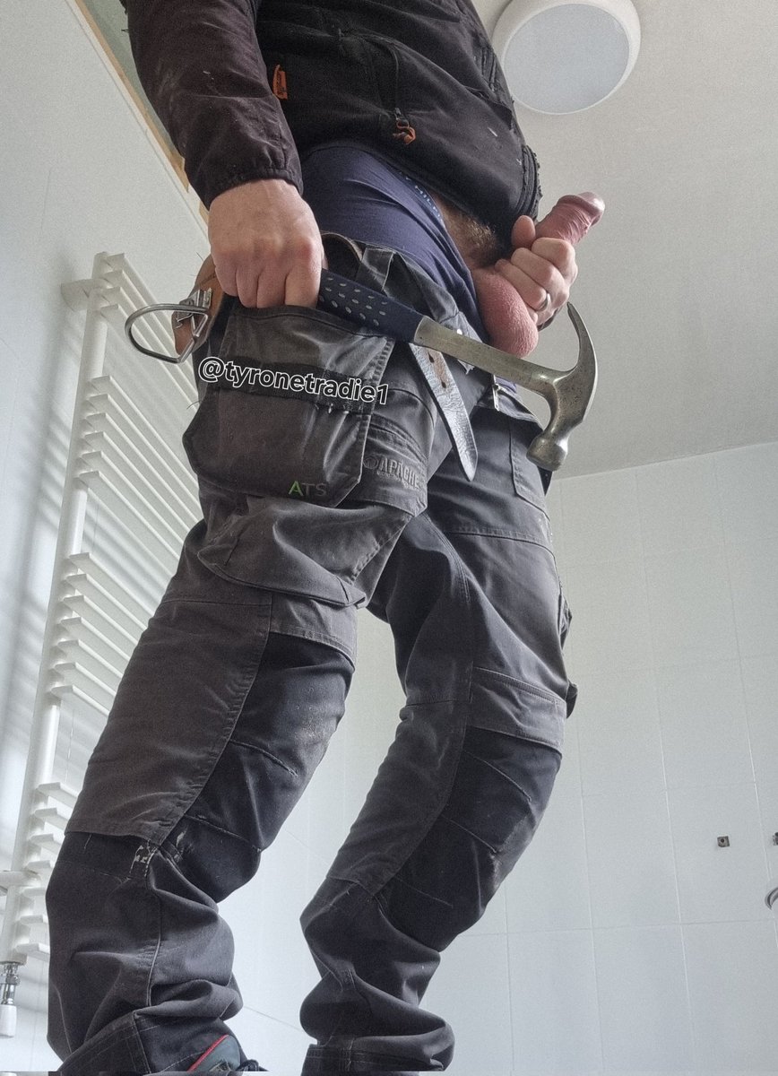 All ready to beat 🔨 😈👷🏼‍♂️