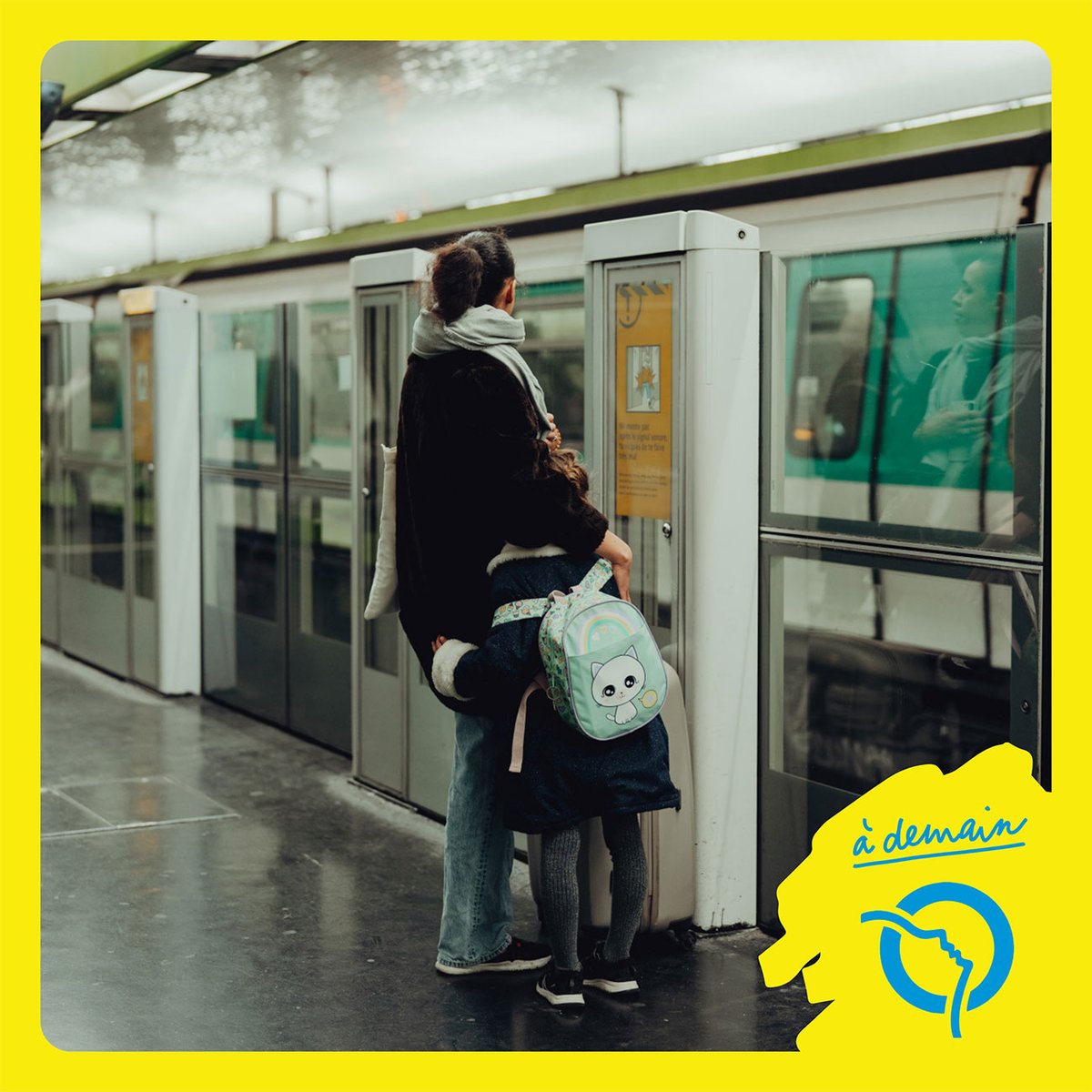 Ligne6_RATP's tweet photo. [Animation✨] Chaque 2ème mercredi du mois, c'est le Mercredi des enfants ! Nos agents vous attendent aujourd'hui pour offrir une surprise à vos enfants👦👧 
Pour voir les stations participantes ➡ https://t.co/tgaInRSGkW
#RATP pour @idfmobilites https://t.co/3SENUn8pg6