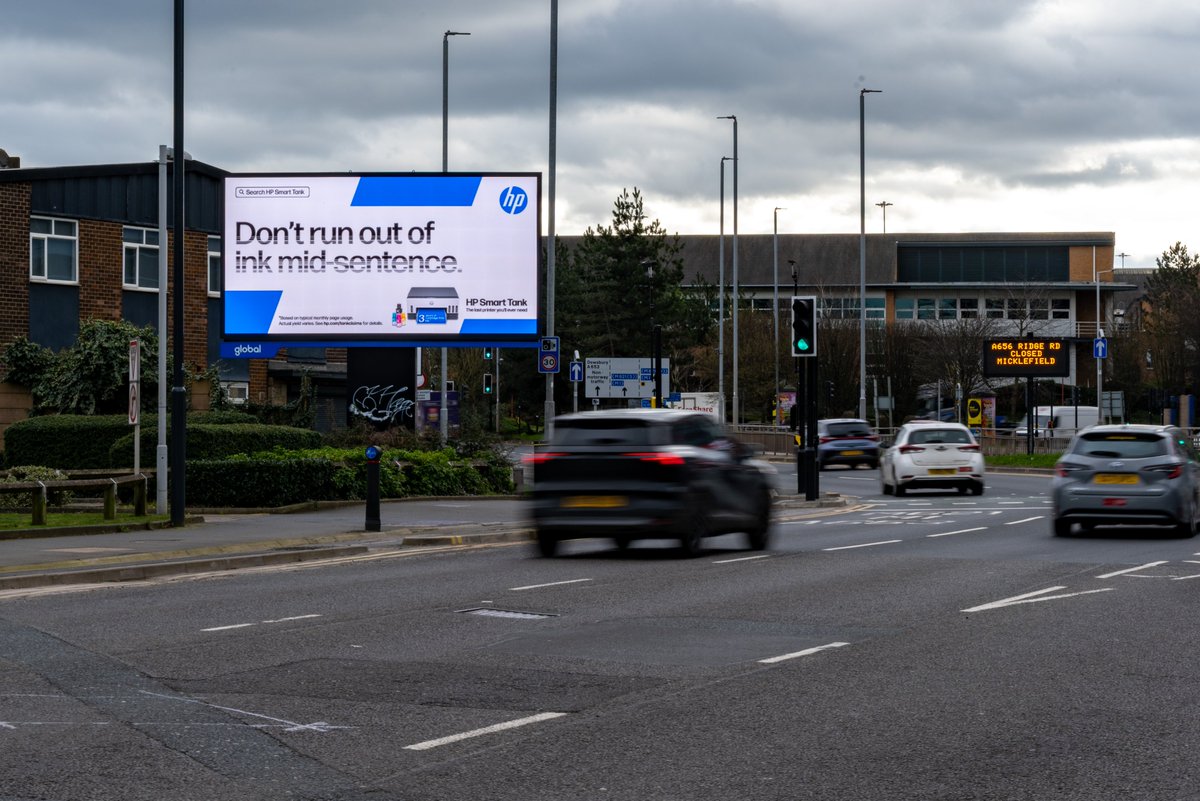 outofhome.photos tweet media