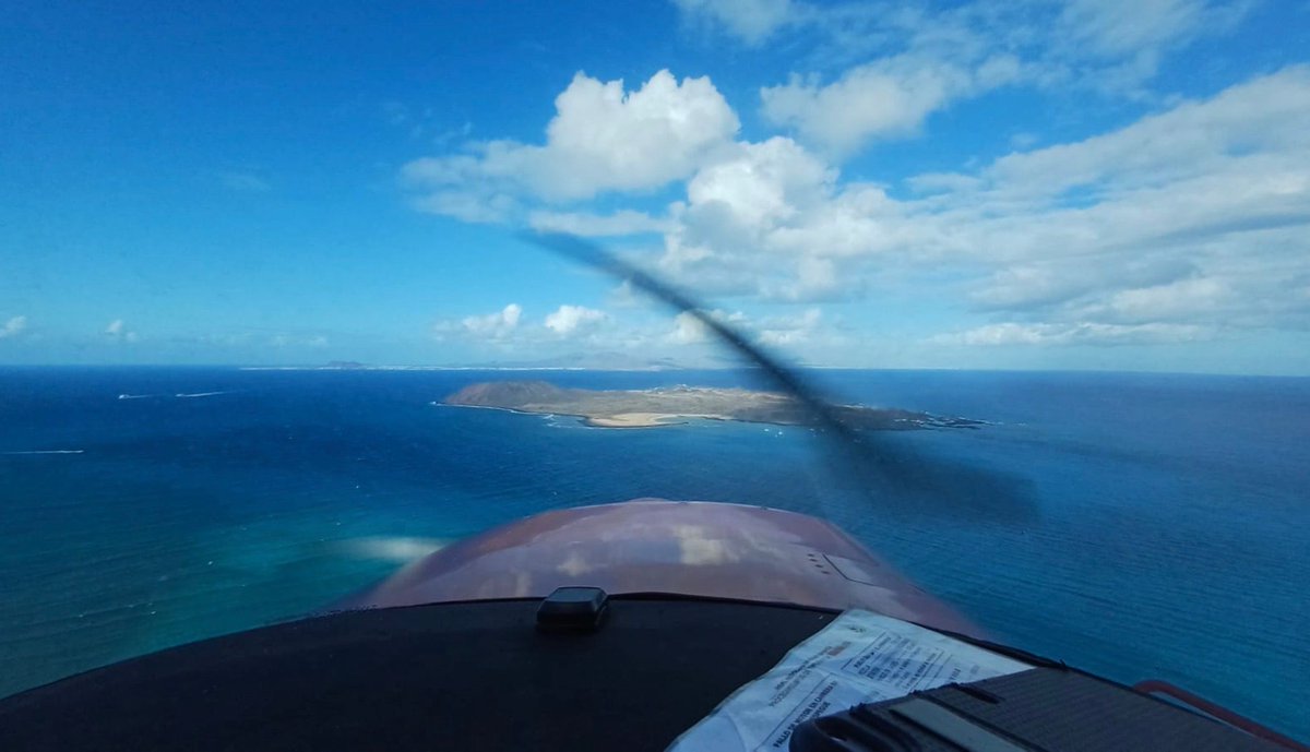 RealAeroclubGC's tweet photo. El cielo de Canarias nunca deja de sorprendernos 
Que preciosidad!!!
Nuestros socios nos envían estas maravillosas fotos de su último vuelo.
.
.
.
.
Info@realaeroclubdegrancanatia.es
#ragc #sky #dreams #vuelaconnosotros #enjoy #aviation #desdeelairetodoesmejor #aviaciongeneral https://t.co/ViV4psuogW