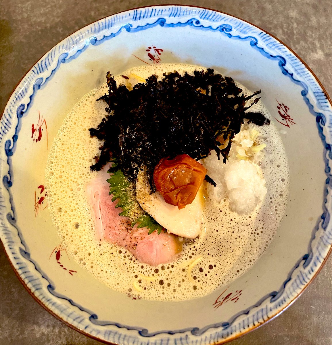 ao_freely's tweet photo. おつかれさまです。

久しぶりのラー活。
なんだかんだで南高梅が
旨いです🍜

ごちそうさまでした〜😋

#ラーメン
#八二軒 https://t.co/BGjZfhcc7s
