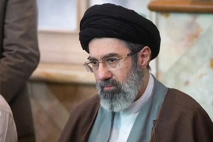 د پزشکیان زوی: مجتبی خامنه ای په بشپړه روغتیا کې دی