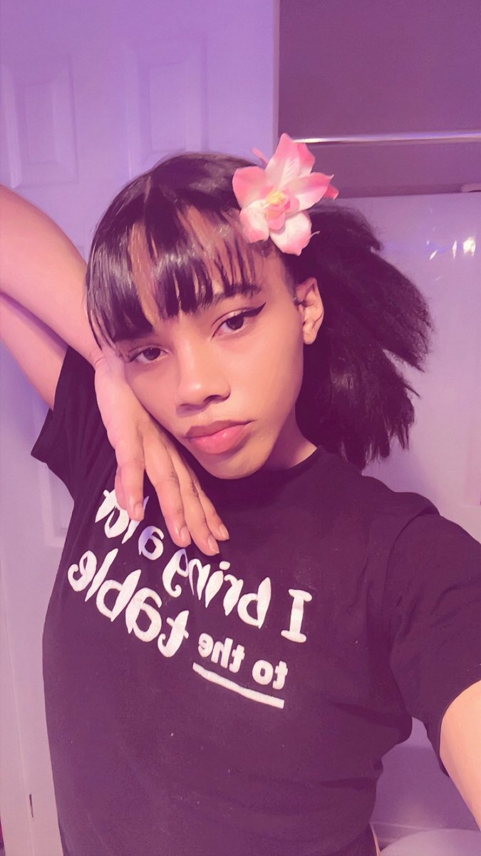 chi💕 tweet media