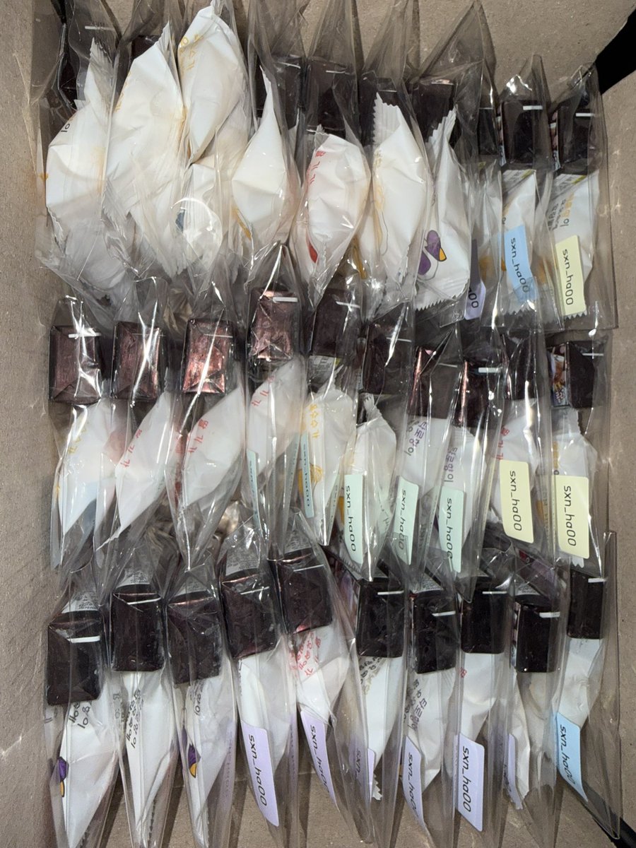 YOON SAN-HA SANiGHT Project #3 약속 나눔 공지💜

산하풍선껌(와우)+밀크츄를 나눔합니다!💛
1회차 전 나눔 예정입니다!🫶
수량은 30개이므로 맞나눔 원하시는 분들은 쪽지주세요!!🙏
착장은 당일에 인용으로 공지글 올리도록 하겠습니다! 많은 관심 부탁드립니다!!😍