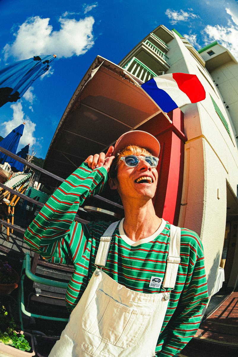 DECORATE YOUR LIFE tweet media