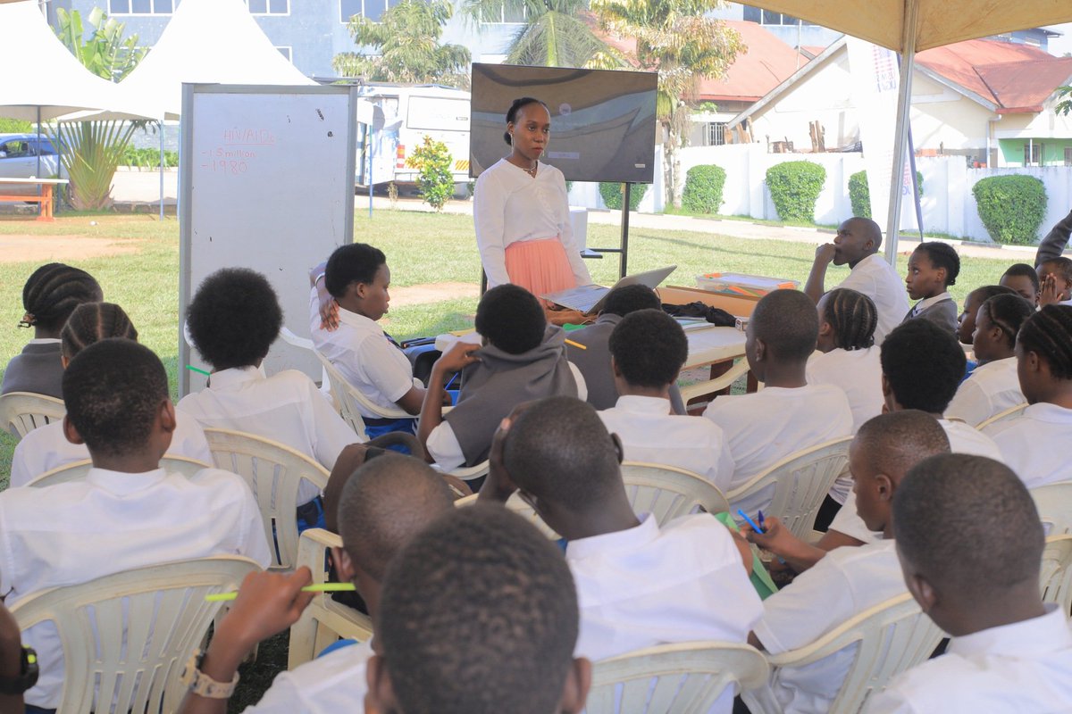 The Nile Explorer Bus 6.0 tweet media