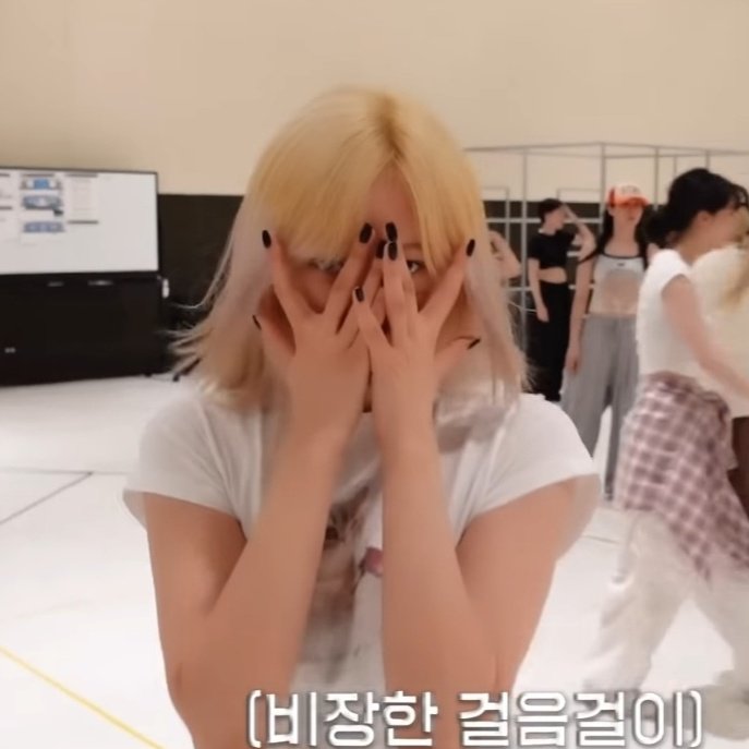 gslboo to a m uni😞🥀🥀 tweet media