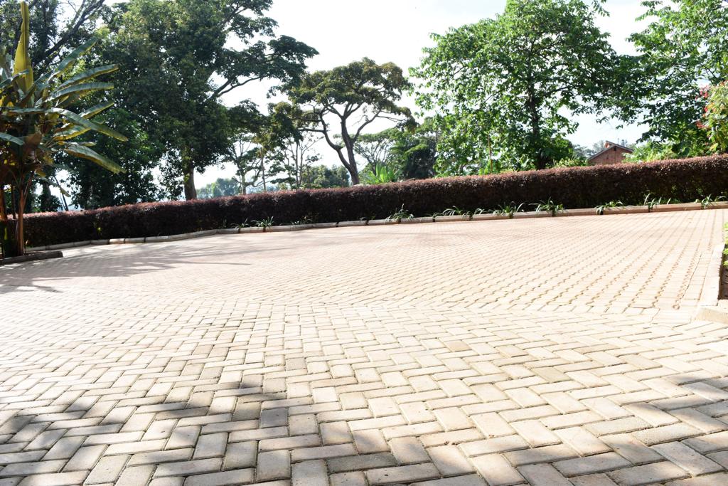 GoldenJinja's tweet photo. Expect a little extra with us! Complimentary WIFI and breakfast plus free private parking. Golden Cherries guesthouse, Jinja city. Reservations: 0772120987/0759120987 https://t.co/pUtgudsXHM