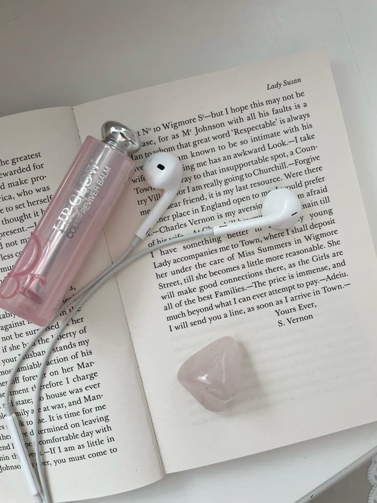 calskinny's tweet photo. — light candles
— clean your space
— vibe high
— take pictures
— enjoy your peace https://t.co/X8oy4W09Yl