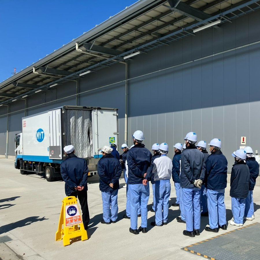 ／
国産の抗菌薬原料（6-APA）を出荷しました！
＼
本日、約30年ぶりに国内で生産された抗菌薬の原料（6-APA）がMeiji Seika ファルマ岐阜工場から出荷されました。
今後は大塚化学や富士フイルム富山化学と連携し、抗菌薬原薬の国産化を進めてまいります。