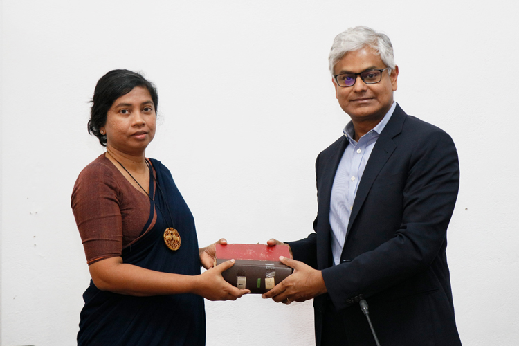 Ada Derana Biz tweet media