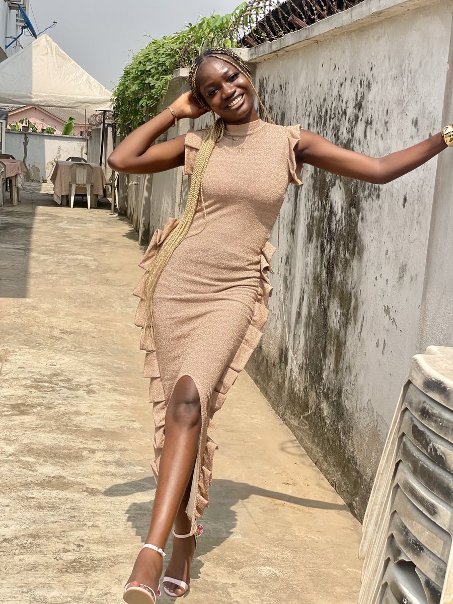 GracePeter01's tweet photo. @Zttwshop Hi 
5 ft 11
Bust:35
Waist:29
Hip:38
Instagram: iamgracepeter 
TikTok: Grace Peter https://t.co/rahBtGYWkf