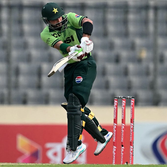 PAK lose 3 wickets for 60 as BAN keeps on mounting the pressure
