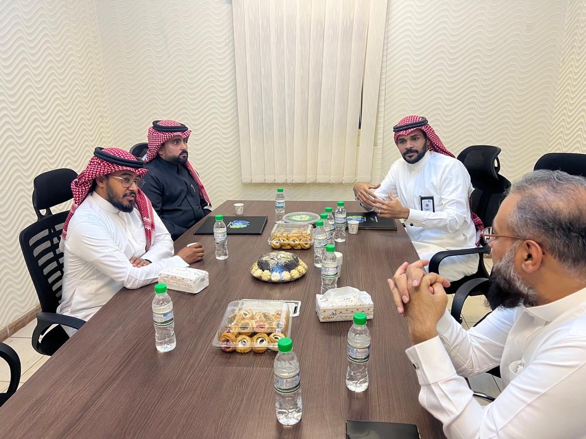 nafasorg_sa's tweet photo. وقّعت جمعية نفس للأمراض التنفسية وامراض النوم بمنطقة المدينة المنورة اتفاقية تعاون مع صيدلية مينت، بهدف تفعيل برنامج العلاج الخيري، وذلك في إطار الجهود المشتركة لتعزيز المسؤولية المجتمعية وتقديم الدعم الصحي للمستفيدين من خدمات الجمعية

#جمعية_نفس
#المدينة_المنورة https://t.co/gU7I7FWMNc