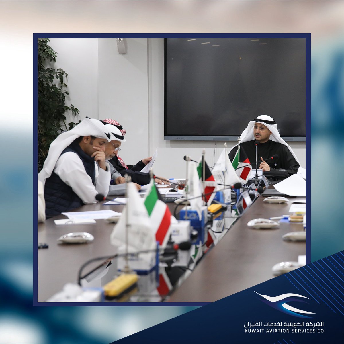 kascopage's tweet photo. ترأس د. عبدالعزيز الشبيب رئيس مجلس الادارة اجتماع مجلس الادارة مع فريق الطوارئ بالشركة بحضور كافة اعضاء مجلس الادارة والرئيس التنفيذي بالوكالة والمسؤولين وذلك لوضع ومتابعة خطط الطوارئ وآلية تأمين سلامة الموظفين واستمرار عملية الانتاج والتأكيد على ضروري تأمين الملاجئ بشكل آمن https://t.co/g4SDqIeXkw