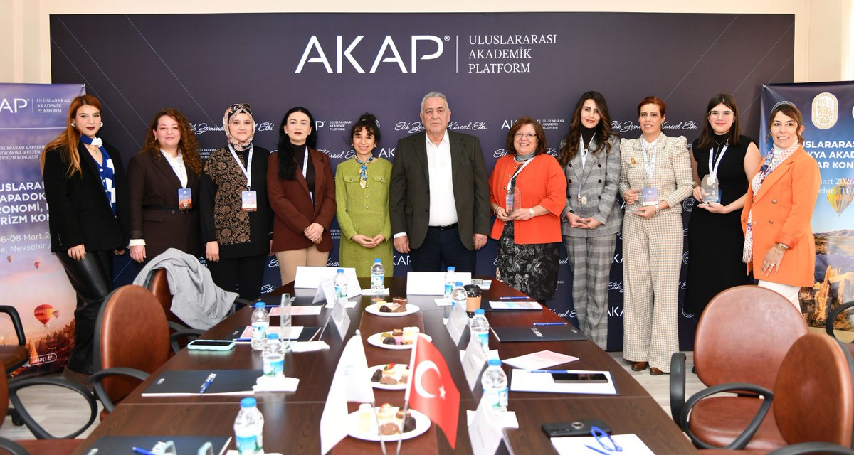 Göreme’de Uluslararası Gastronomi, Kültür ve Turizm Kongresi Gerçekleştirildi

Göreme Belediyesi’nin ev sahipliğinde, Uluslararası Akademik Platform (AKAP) tarafından düzenlenen Uluslararası Kapadokya Gastronomi, Kültür ve Turizm Kongresi başarıyla gerçekleştirildi.

Kongre,